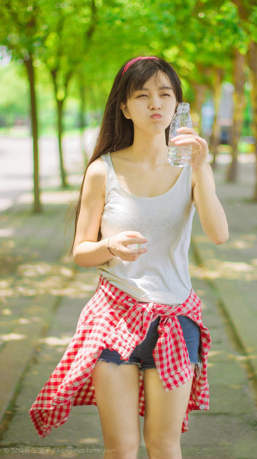 “虚拟现实引领青训革新——未来巨星源自科技赋能的沉浸式训练体系”
